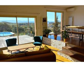 Fully equipped house, swimming pool, view & quiet - Pech-Luna - Sala de estar