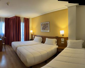 U Hotel Ogalia Vigo - Vigo - Bedroom