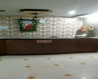 OYO Hotal Celebration - Bhiwāni - Front desk