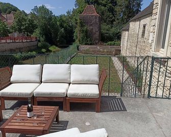 Historic house of character overlooking the river - Montbard - Patio