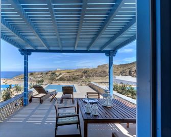 Desiterra Resort & Spa - Thera - Balkon