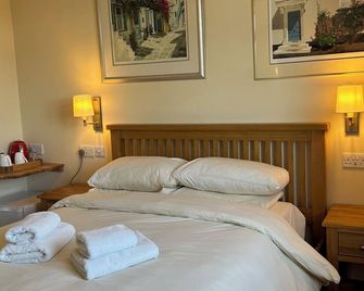 Oakwood Bed and Breakfast Heathrow - West Drayton - Bedroom
