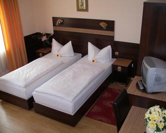 Hotel Elbe Street 34 - Frankfurt/ Main - Phòng ngủ