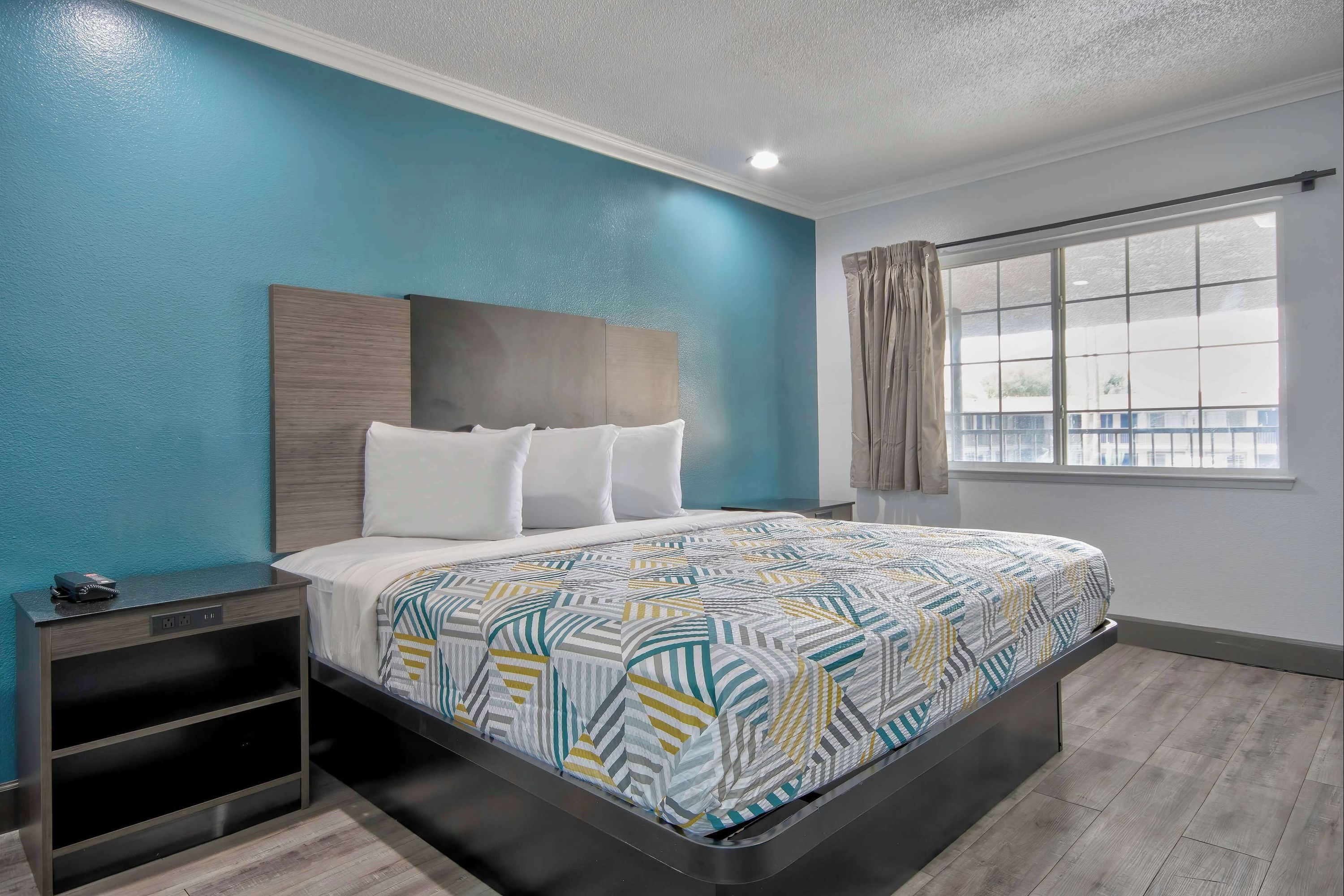 Studio 6 Suites San Bernardino. Ca - San Bernardino - Bedroom