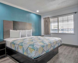 Studio 6 Suites San Bernardino. Ca - San Bernardino - Bedroom