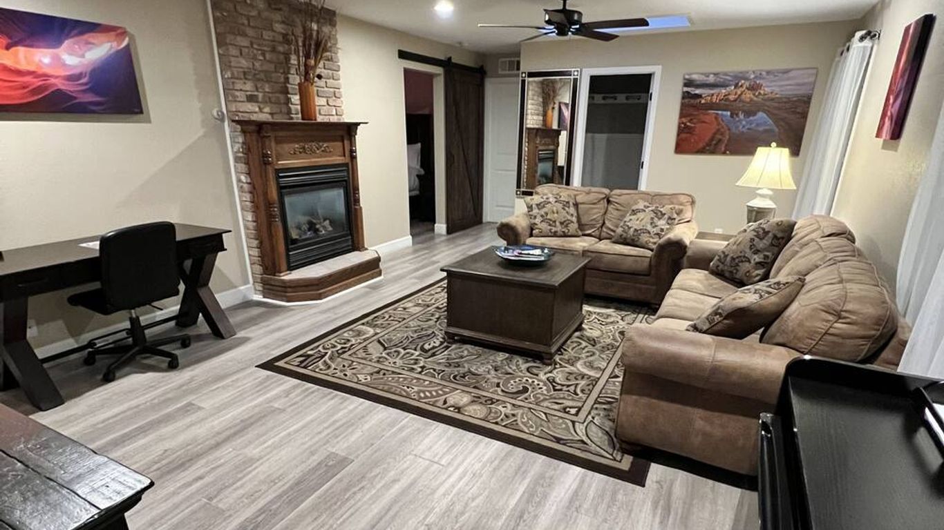 Lantern Light Inn - Romantic Getaway