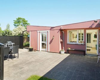 6 Person Holiday Home in Korsor - Korsør - Patio