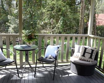 Jervis Bay Cabins & Hidden Creek Campsite - Jervis Bay Village - Balcony