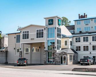 Quality Inn and Suites - Houghton - Bâtiment