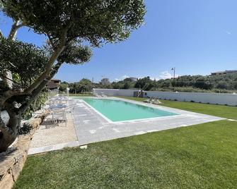 Al Mare da Francesca - Olbia - Piscina