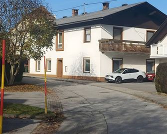 Golden Base - Landskron