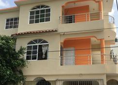 Maria Bonita, Locate Near The Center Of The Higuey City - Higüey - Building