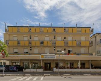 Hotel La Capinera - Bellaria-Igea Marina - Building