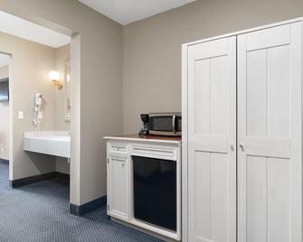 Clearwater Lakeshore Motel - Mackinaw City - Habitación