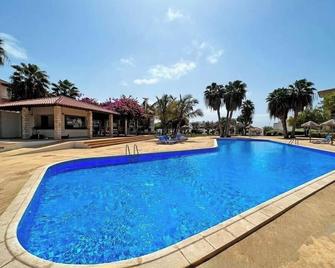Sunny Place In Sal Vila Verde - Anvers