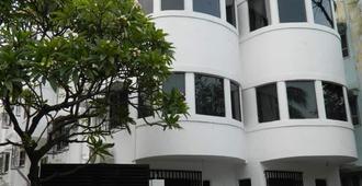 The Kei Inn & Suites Hotel - Kolkata - Building