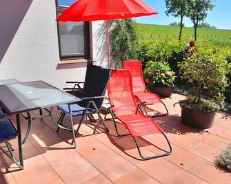 Apartment - Haus Am Diek - directly on the Weser Cycle Path - Elsfleth - Innenhof