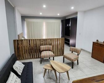 Increible Loft cerca de Palmares Open Mall - Godoy Cruz - Living room
