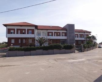 Residenza Ondanomala - Chieuti - Edifício