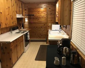 Close To Lassen, Big Yard, And Room For Rv Parking - Mineral - Cocina