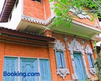 Sunhouse Guesthouse - เดนปาซาร์ - อาคาร