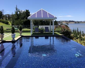 Campbell Point House - Leopold - Piscina