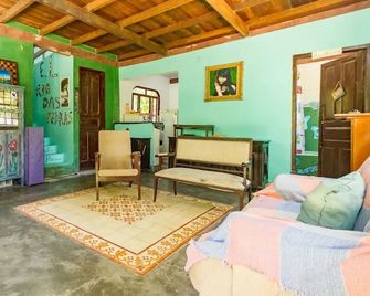 Hostel e Camping Rio das Pedras - São Sebastião
