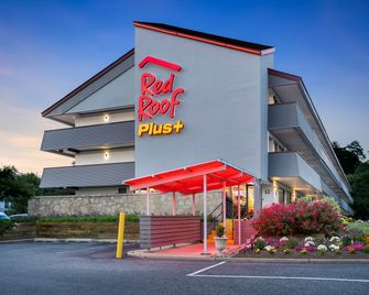 Red Roof PLUS+ Baltimore - Washington DC/BWI Airport - Linthicum Heights - Edificio
