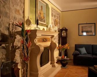 Hotel Miramare - Palinuro - Wohnzimmer
