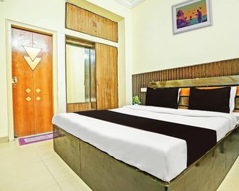 Hotel Kingston, Zirakpur - Zerakpur - Slaapkamer