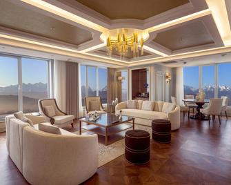 شيراتون بيشكيك - بيشكيك - ردهة