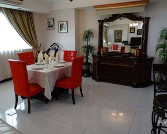 Lido De Paris Hotel - Manila - Dining room