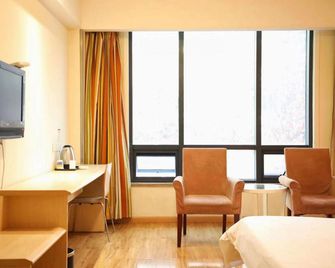 7 Days Inn Chongqing Wanzhouqu Gaosuntang Chongbai Branch - Dazhou - Bedroom