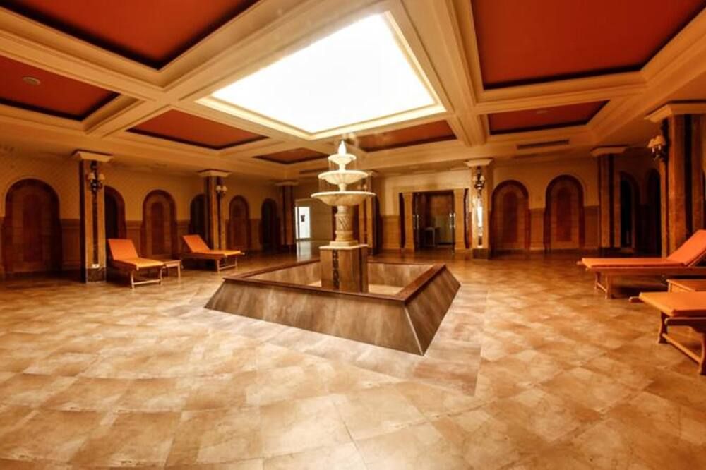 Royal Lido Resort & Spa