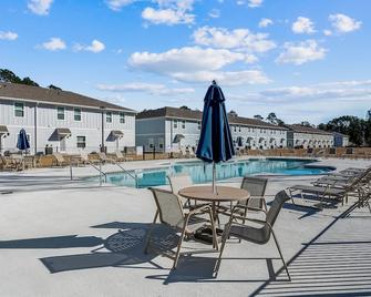 Luxury Townhome Near Downtown And Pensacola Beach - Pensacola - Pool