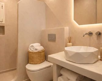 Dauti Central Suites - Karterados