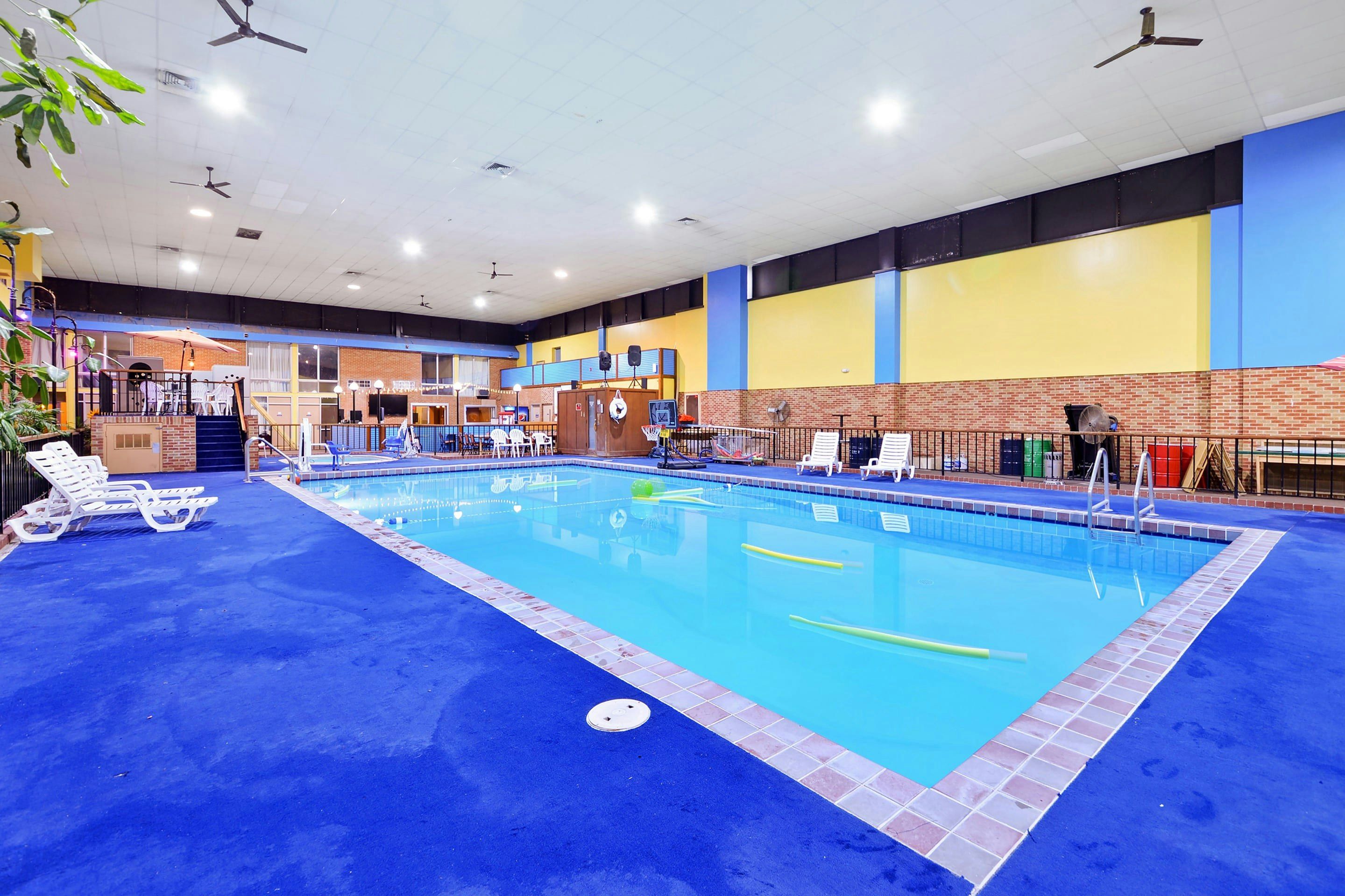 OYO Hotel Goodland Ks Hwy 24 - Goodland - Piscina