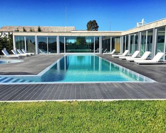 Faros de Carrasco Apartments - Montevideo - Pool