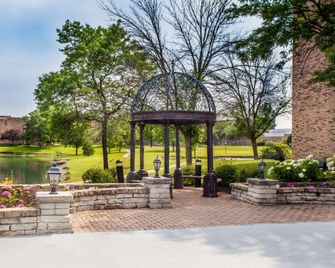 Wyndham Garden Schaumburg Chicago Northwest - Schaumburg - Patio