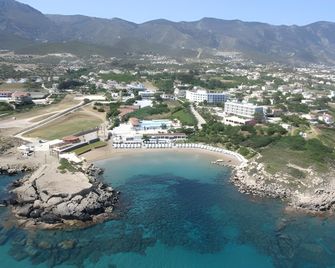 Denizkizi Hotel - Kyrenia - Gebäude