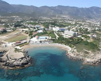 Denizkizi Hotel - Kyrenia - Budova
