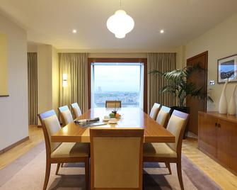 Canary Riverside Plaza Hotel - London - Dining room