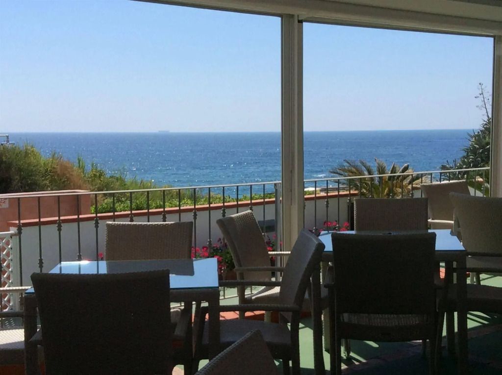 Hotel Cava Dell'Isola - فوريو - شرفة