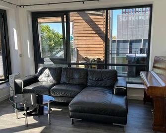 Lovely 2-Bed Apartment in Manchester - Mánchester - Sala de estar