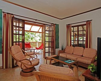 El Galleon Beach Resort - Puerto Galera - Sala de estar
