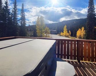 Timberline Village #46 home - Sun Peaks - Balkón