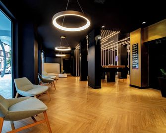 هوتل بويرتو دي لا لوز باي بييري آند فاكانسيس - لاس بالماس دي غران كناريا - ردهة