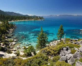 Big Dipper by AvantStay Cozy Tahoe City Condo Close To Everything - Tahoe City - Beach