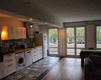 Appartement 55m2 centre ville Orléans - Orléans - Kitchen