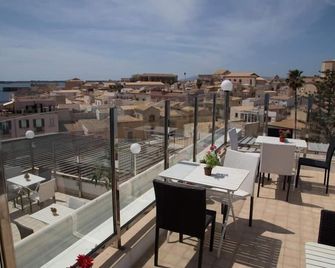 هوتل ليفينجستون سيراكوزا - سرقوسة - شرفة